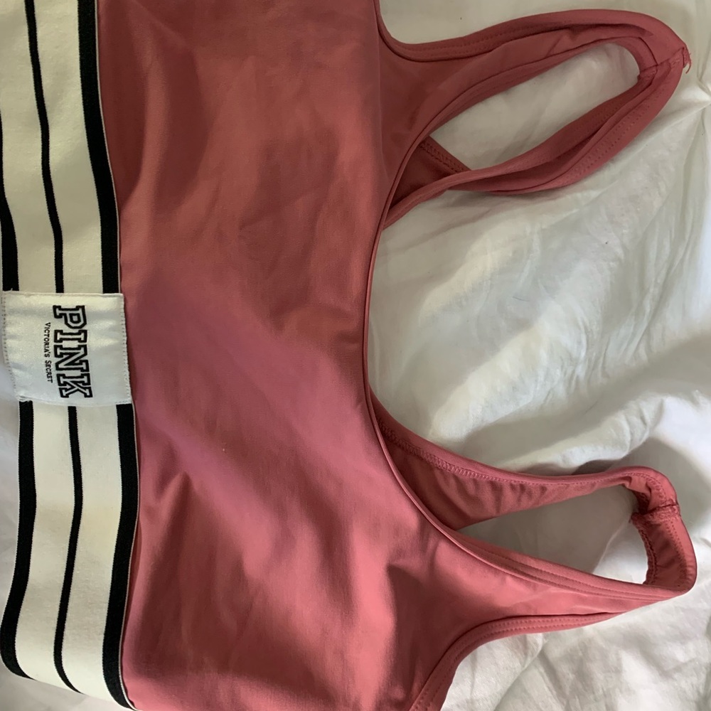 sports bra